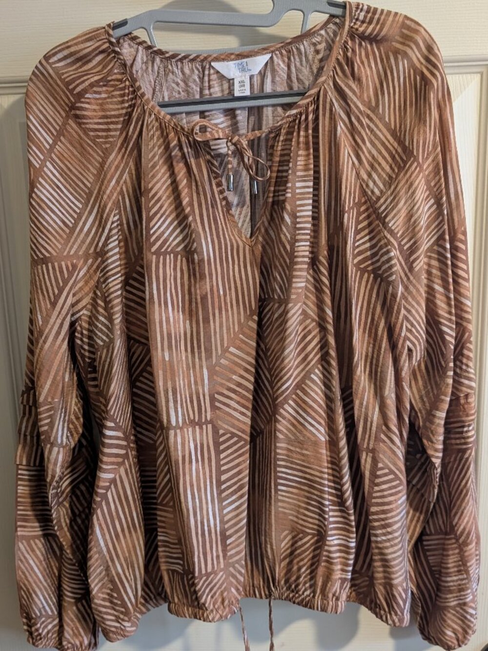 Time & Tru Womes Plus Size XXL (20) Brown and White Peasant Style Blouse